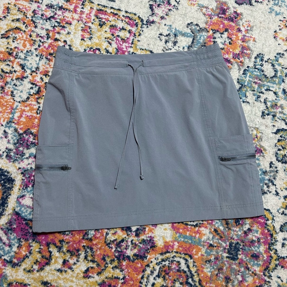 Tangerine | Skort Size Medium Grey Gray